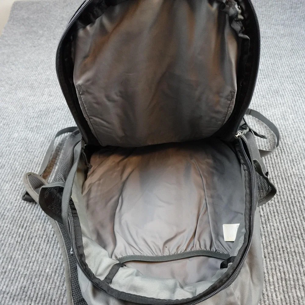 The North Face Wasatch Backpack Gray Black Daypack Mens Water Bottle TNF Bag